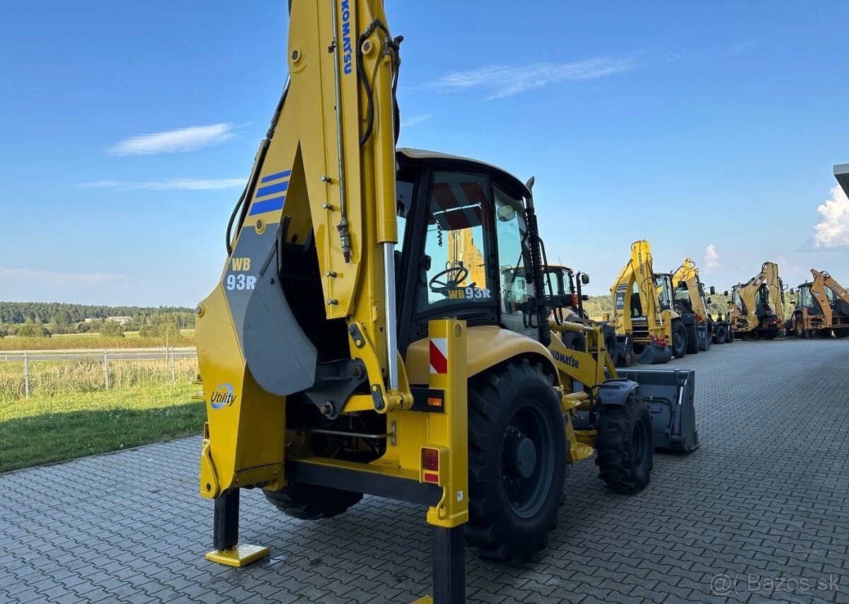 Komatsu WB93R - 2