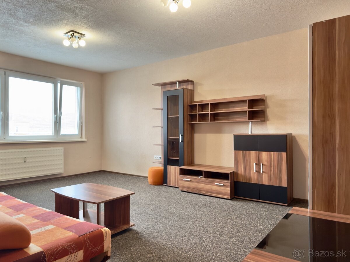 Prenájom útulného 1-izbového bytu – J. Palárika, Prievidza - 2