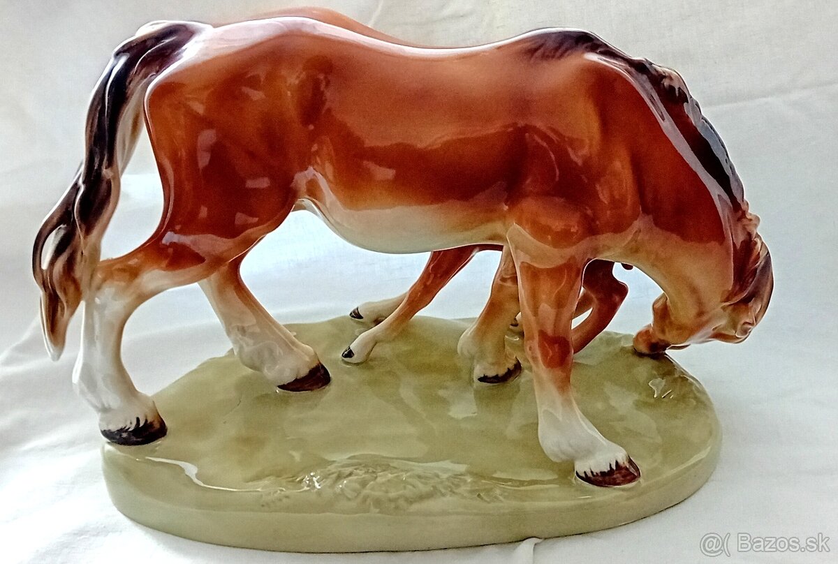 Kobyla a žriebä Royal Dux - 2