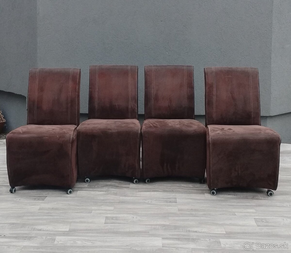 Set kresiel na kolieskach – hnedé – ( 4 KS ). - 2