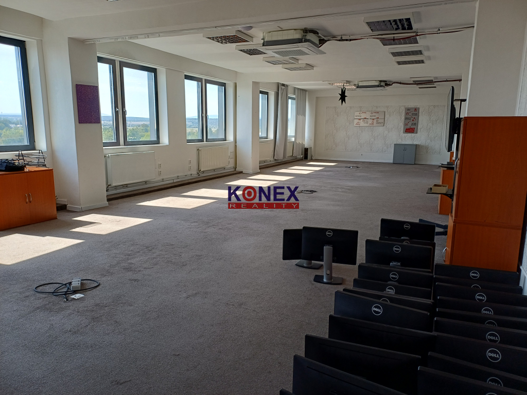 Prenájom kancelárskych priestorov – Továrenská ulica, Michal - 2