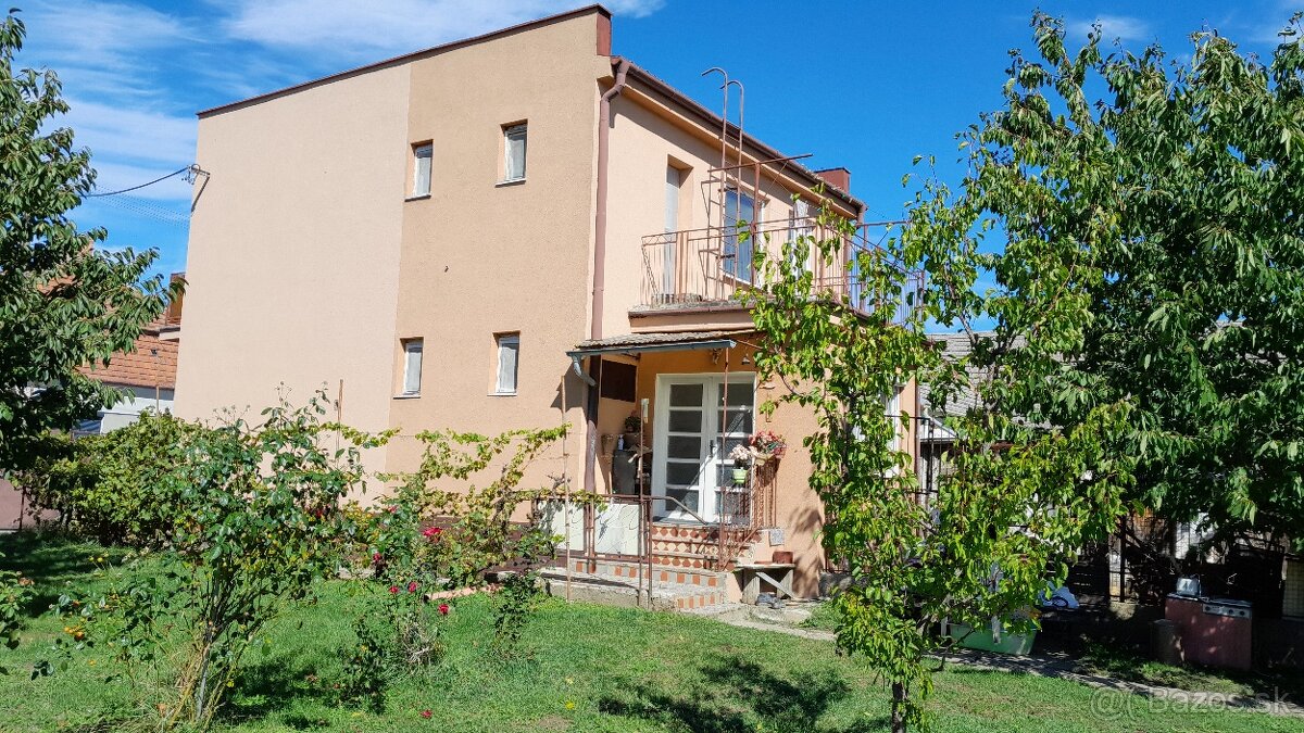 Na predaj priestranný 4-izbový rodinný dom - 2