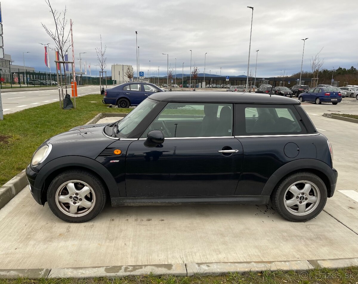 Mini Cooper R56 1.6 88kw - 2