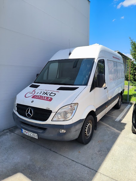 Prenájom dodávka skriňová Mercedes Sprinter - 2