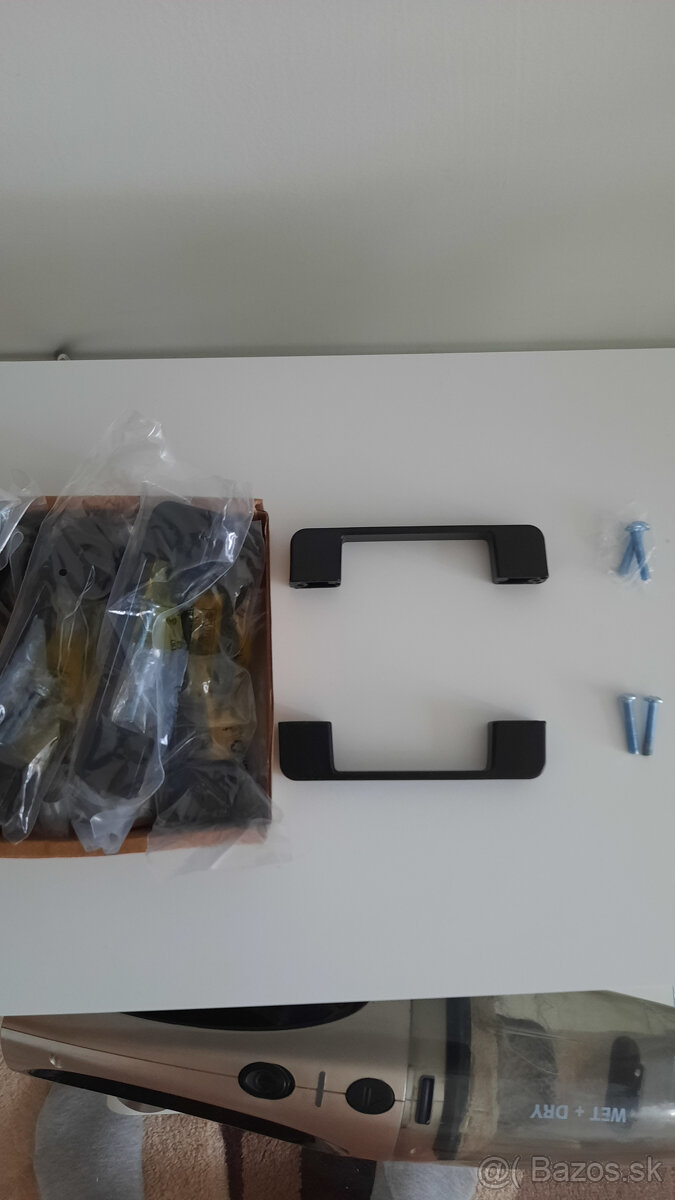 Moderné nábytkové úchytky. - 2