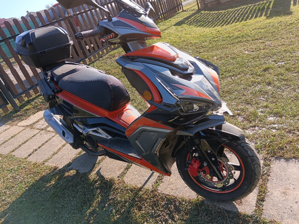 Adamoto fast 125 - 2