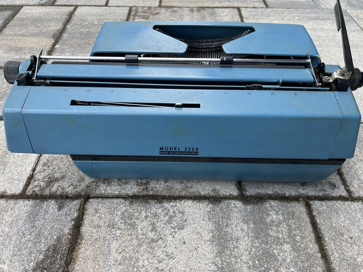 Písací stroj Consul model 2224 - 2