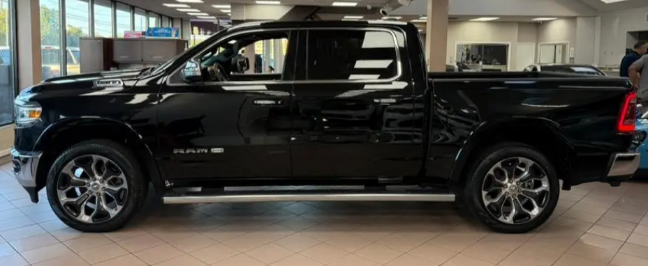 DODGE RAM 5,7 Hemi 2022 LONG HORN odpočet DPH 36000km - 2