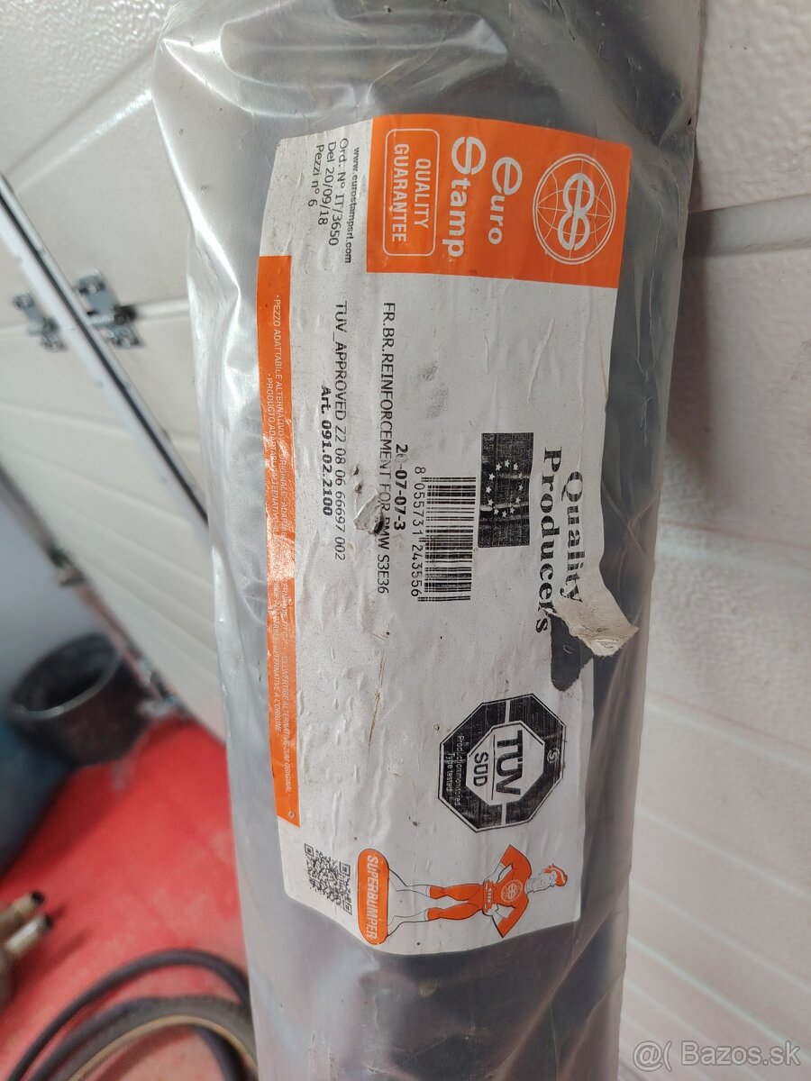 Výstuha predného nárazníka BMW e36 - 2