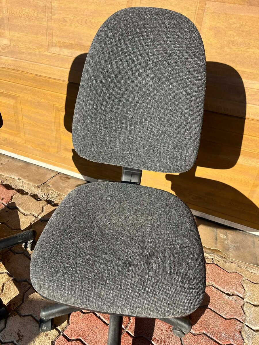 kancelarsku stolicku - 2