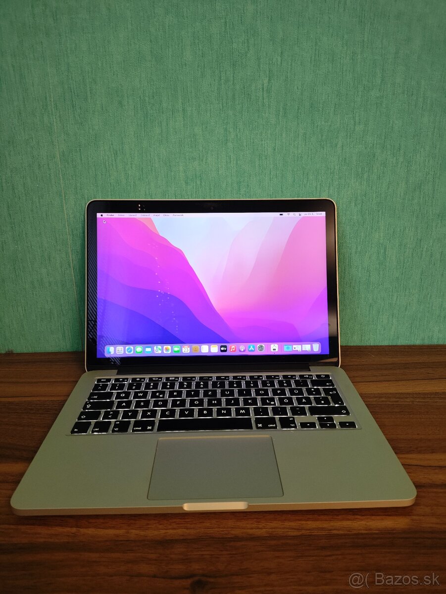 MacBook Pro 2015 13" | i5 • 8GB • 256GB SSD - 2