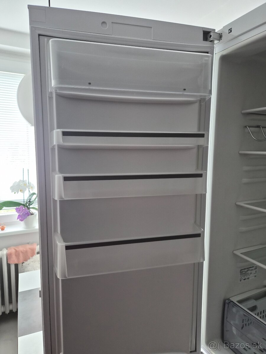 Chladnicka s mraznickou - 2