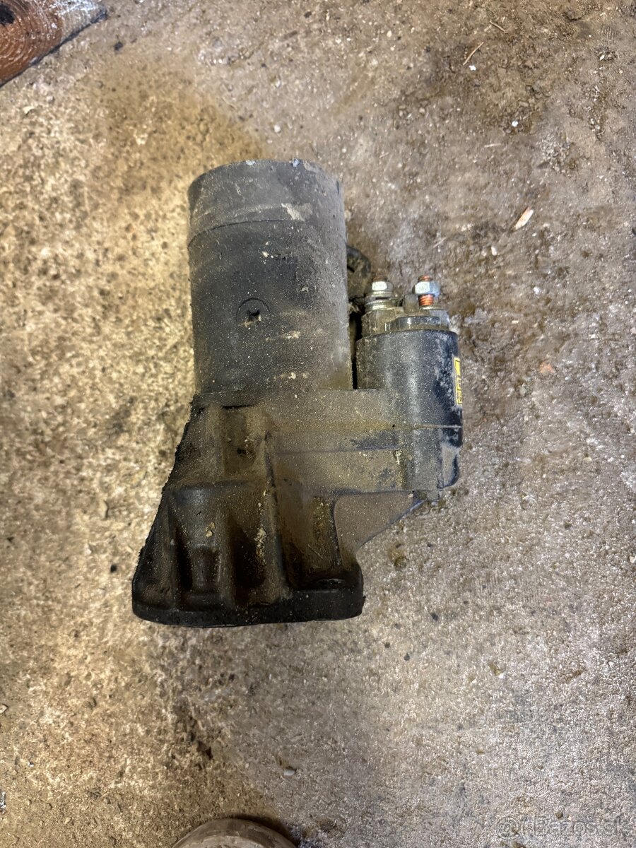 Predám štartér Nissan Patrol y61 2.8 - 2