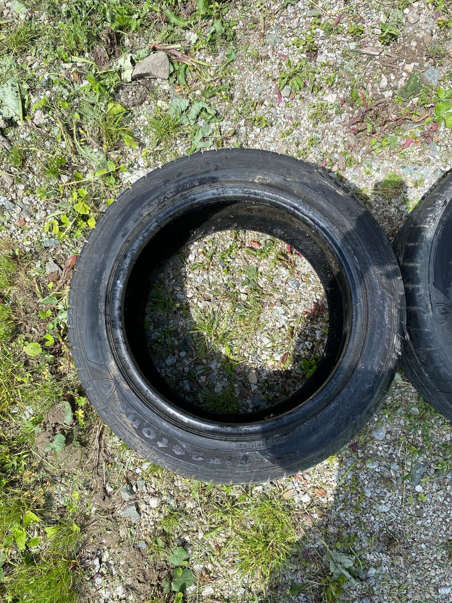 Predám 2ks letných pneumatik Firestone 255/45 R17 98W - 2