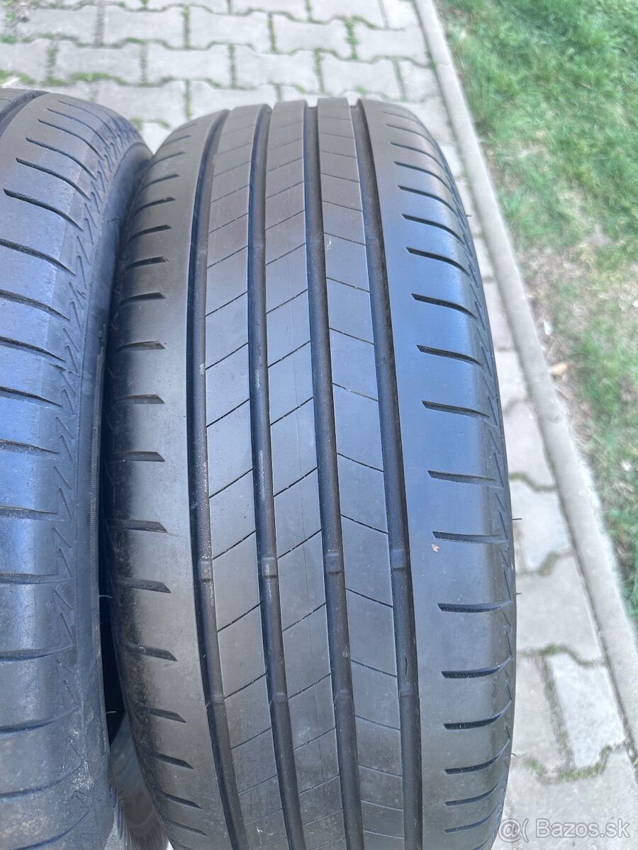 Letne pneu 215/60R17 - 2