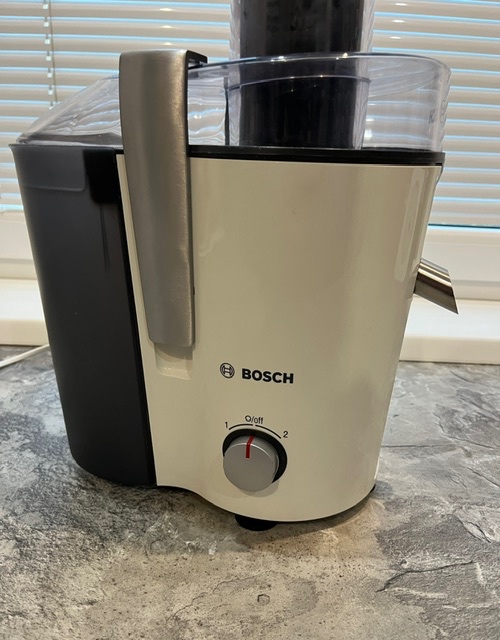 Odšťavovač Bosch MES25A0 700w Jujce2 - 2