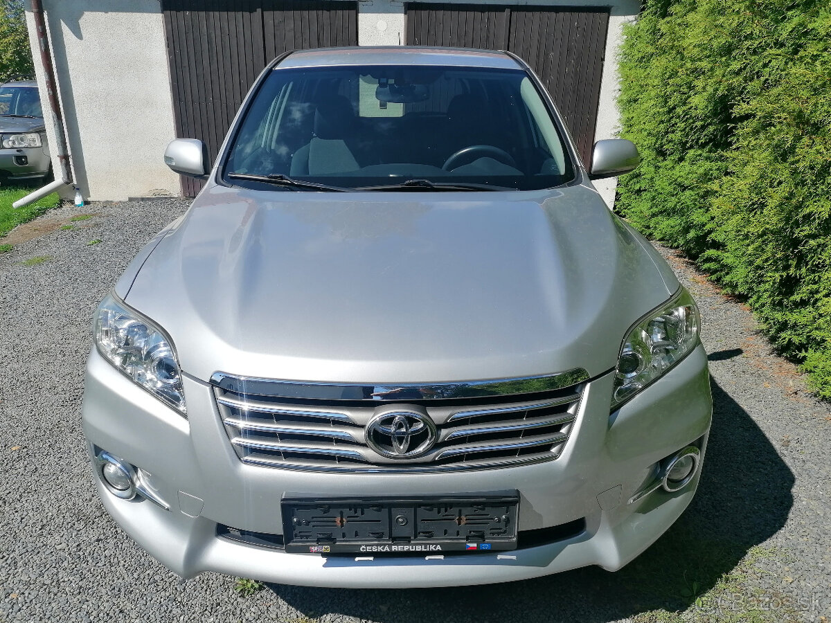 Toyota RAV 4 2,2D-4D 4x4 - 2