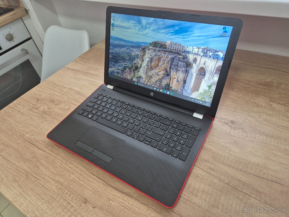 HP 15-bw050nc /AMD A6-9220/8GB RAM/HD/128GB SSD/Bat ok - 2