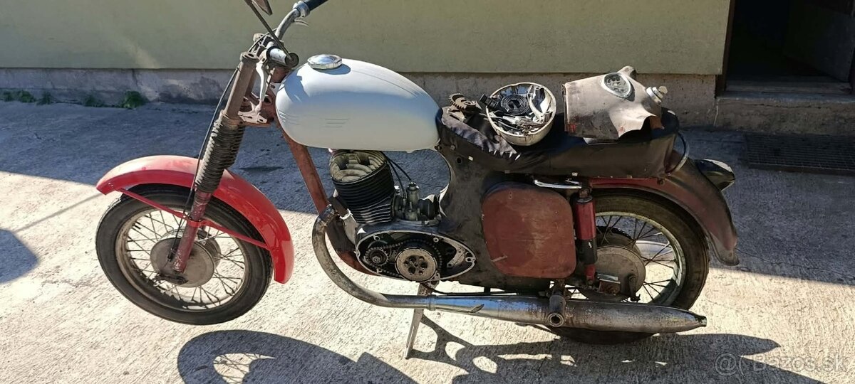 Jawa 250 kyvačka - 2