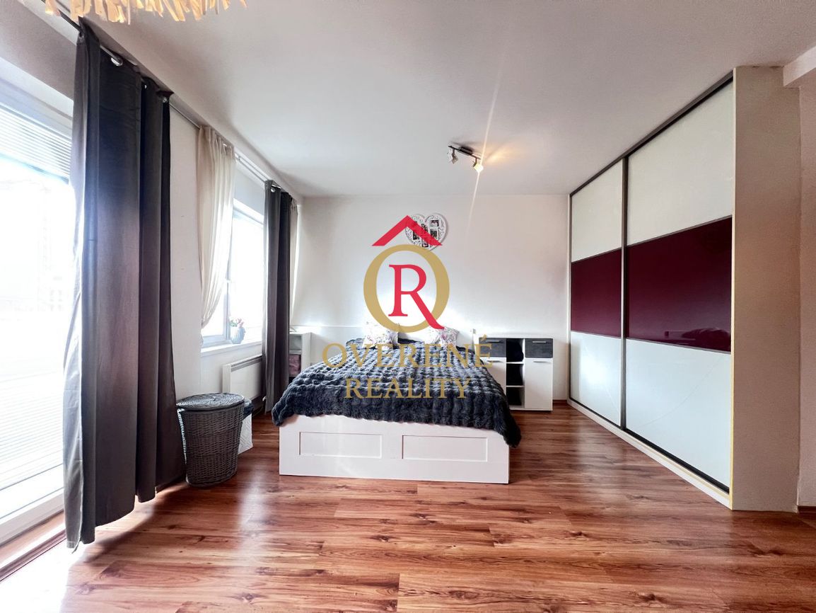 Na prenájom priestranný 1-izbový byt s balkónom – Banská Bys - 2