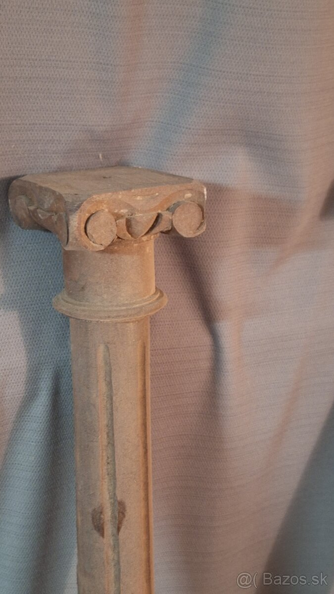 Starožitné stĺpiky zo starých skríň - 2