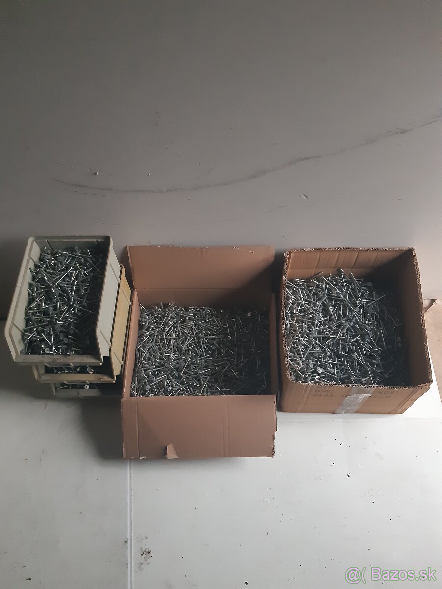 Klince do betonu,oceľové nastreľovacie klince dĺžka 5 a 6cm - 2