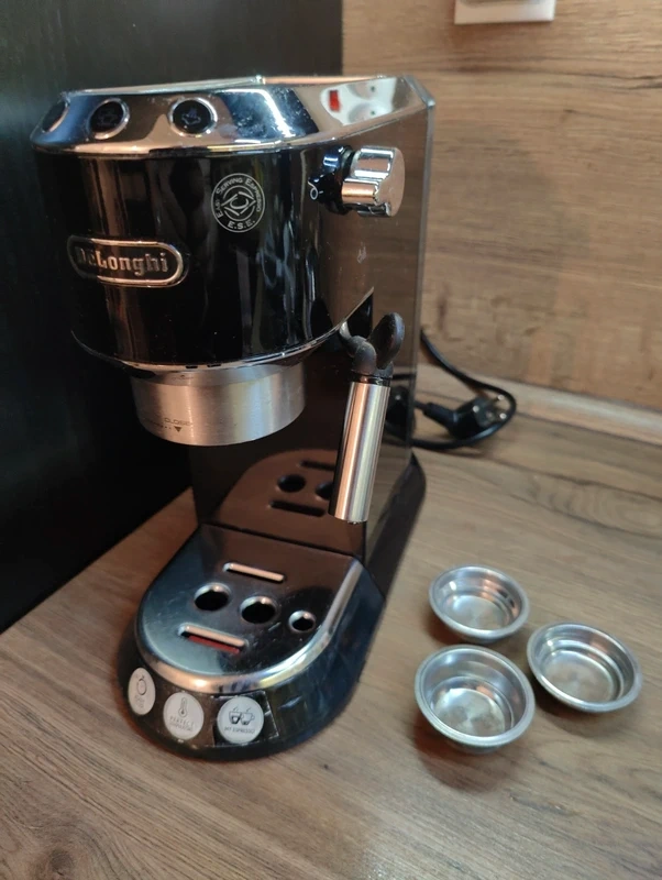 De'Longhi Dedica EC 155 - 2