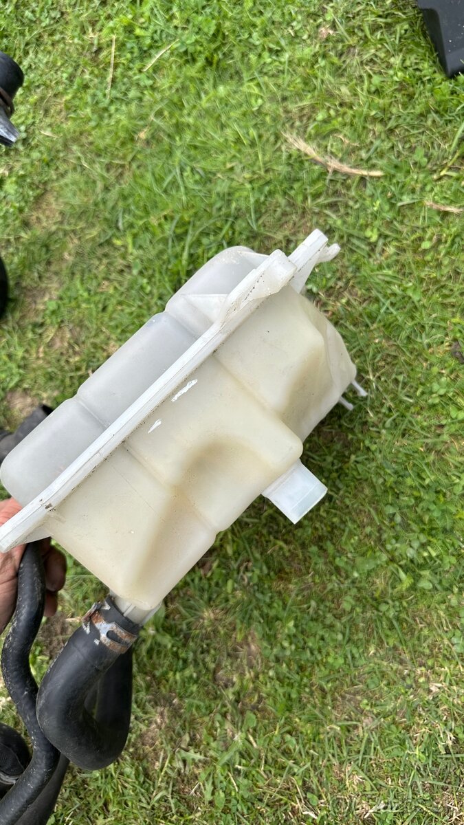 Nadrzka na vodu audi seat - 2