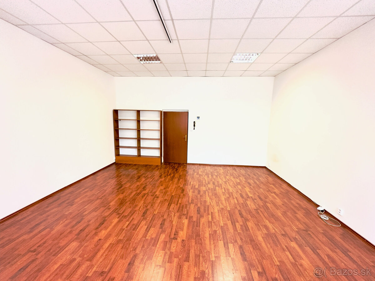 Rekonštruované priestory 41 m² v centre mesta - Widok 2