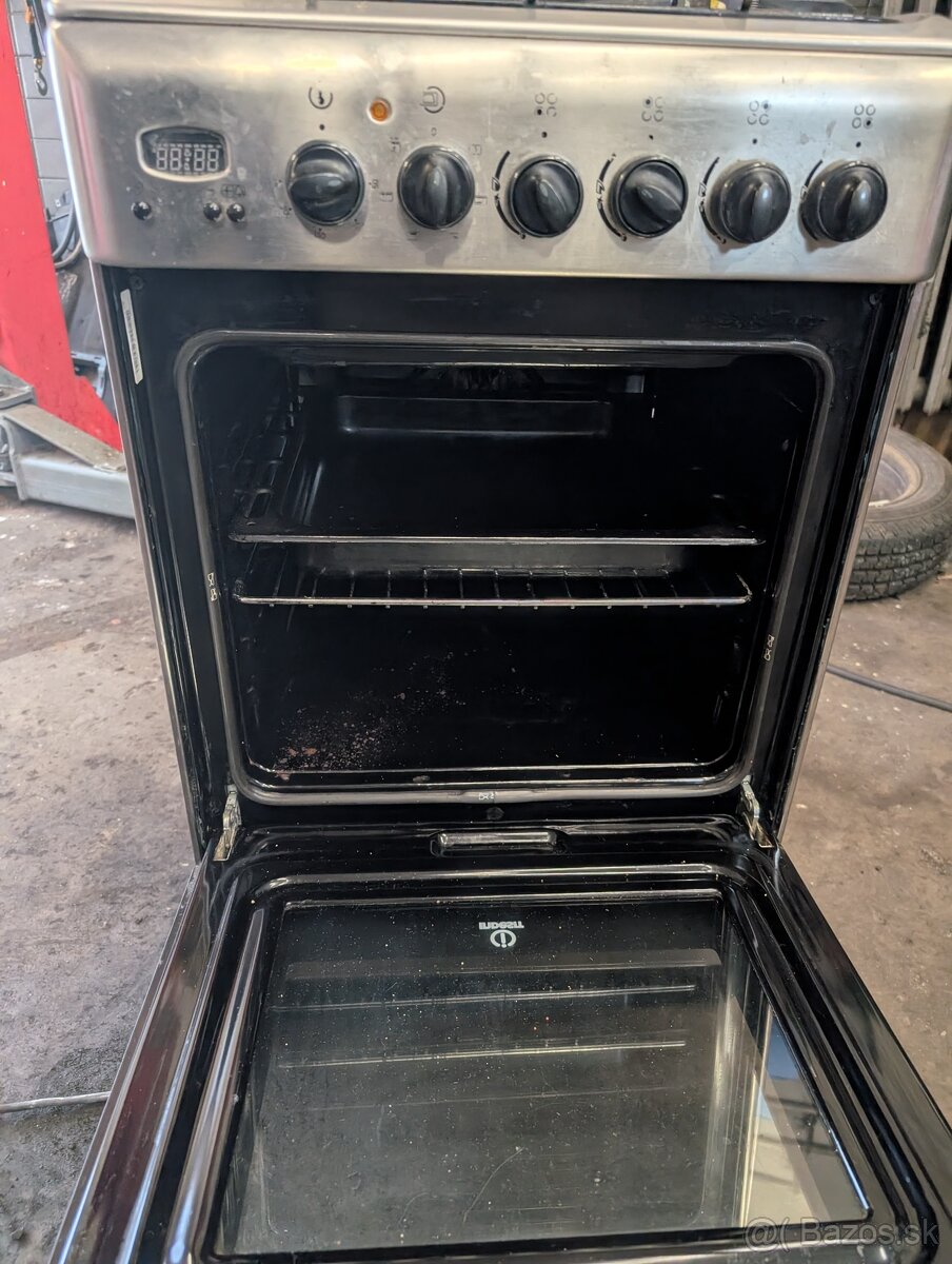 Indesit - 2