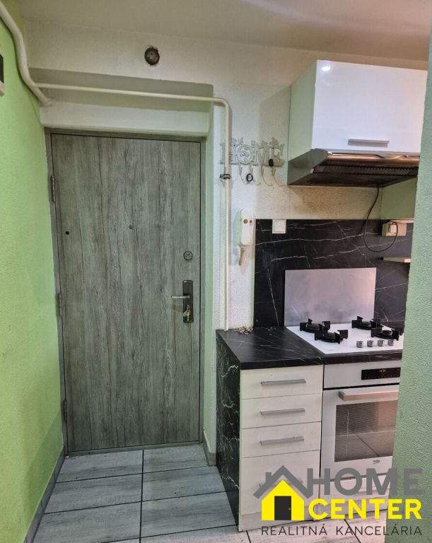 PREDAJ : 3 IZBOVÝ TEHLOVÝ BYT, KOMÁRNO - 2