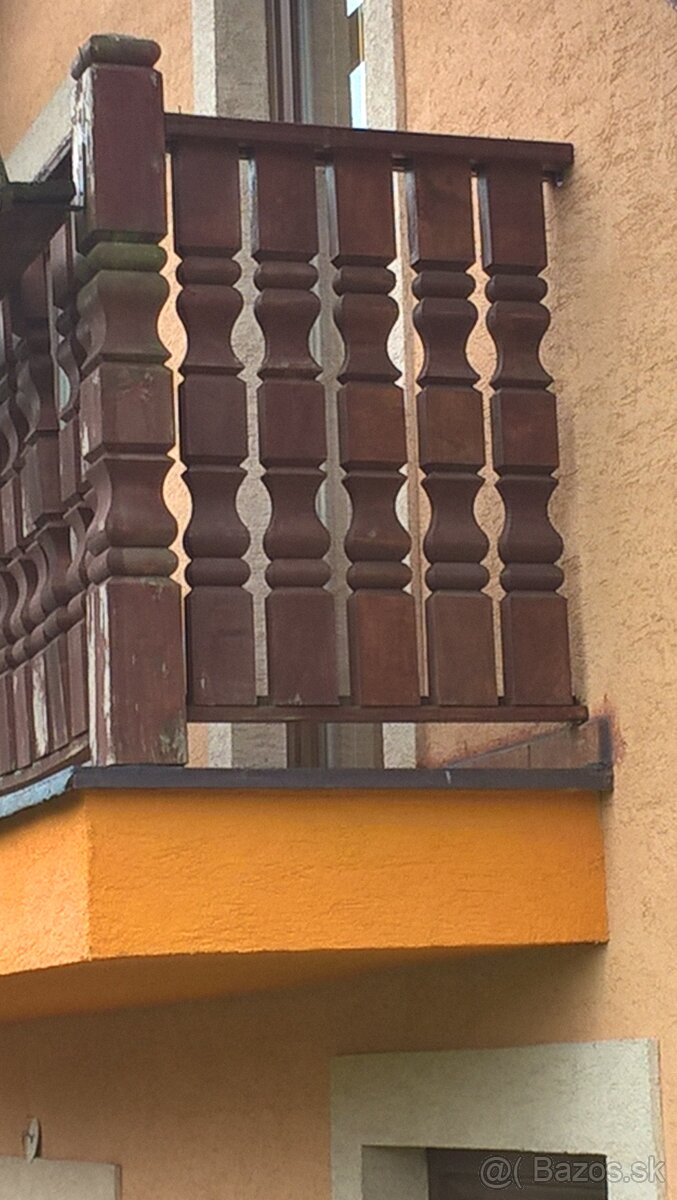 dreveny balkon - 2