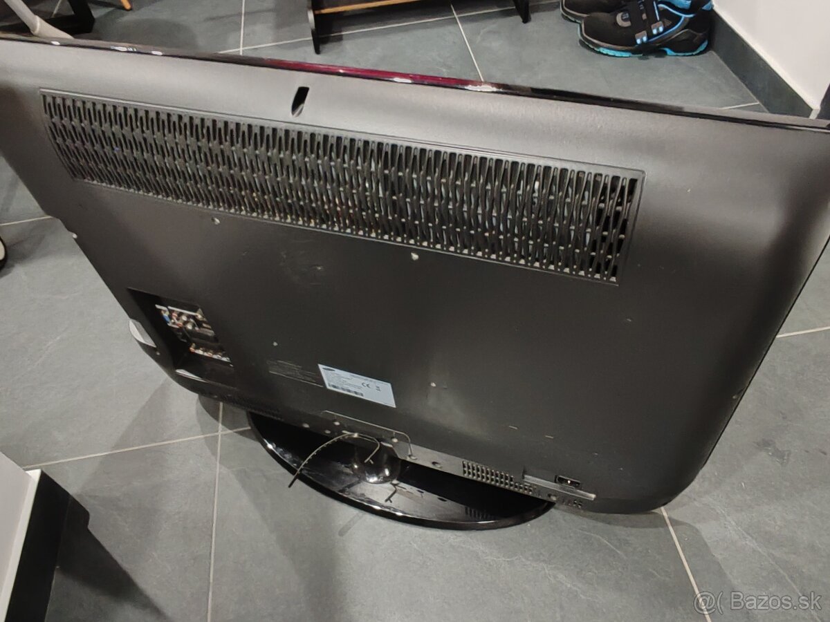 Samsung LCD tv - 2