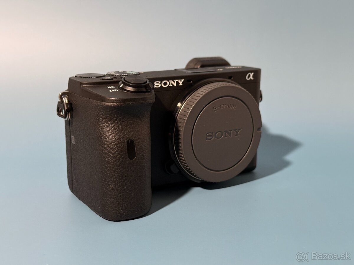 Sony Alpha A6600 - 2