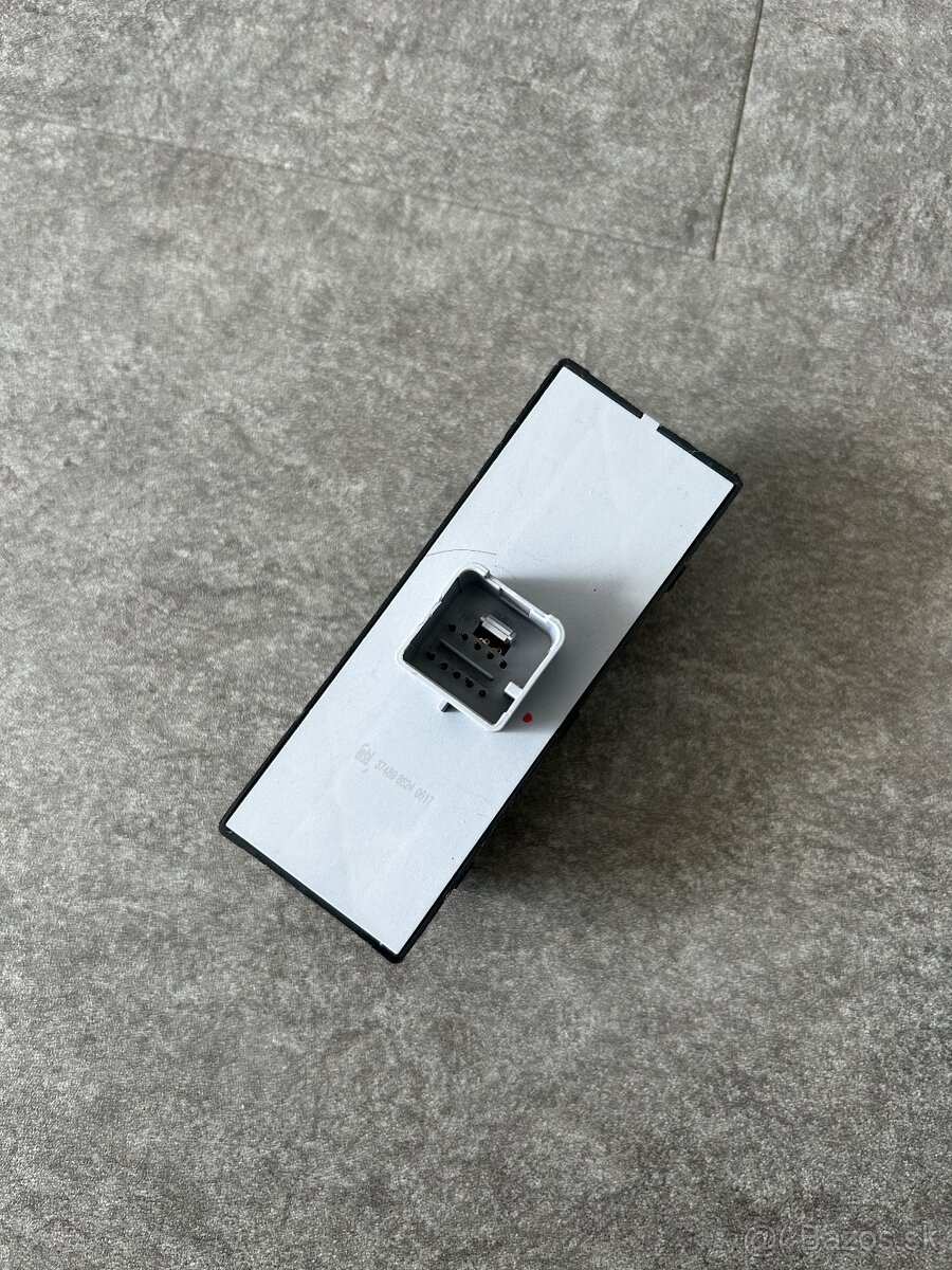 passat b6 tlačítka stahovania okna - 2