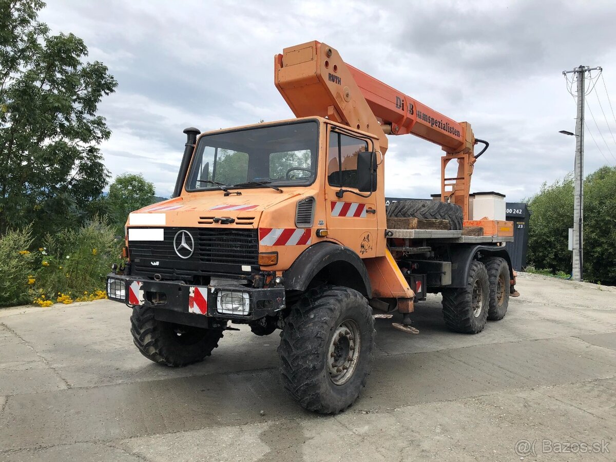 Mercedes UNIMOG 6X6 U2450 Výťah - 2