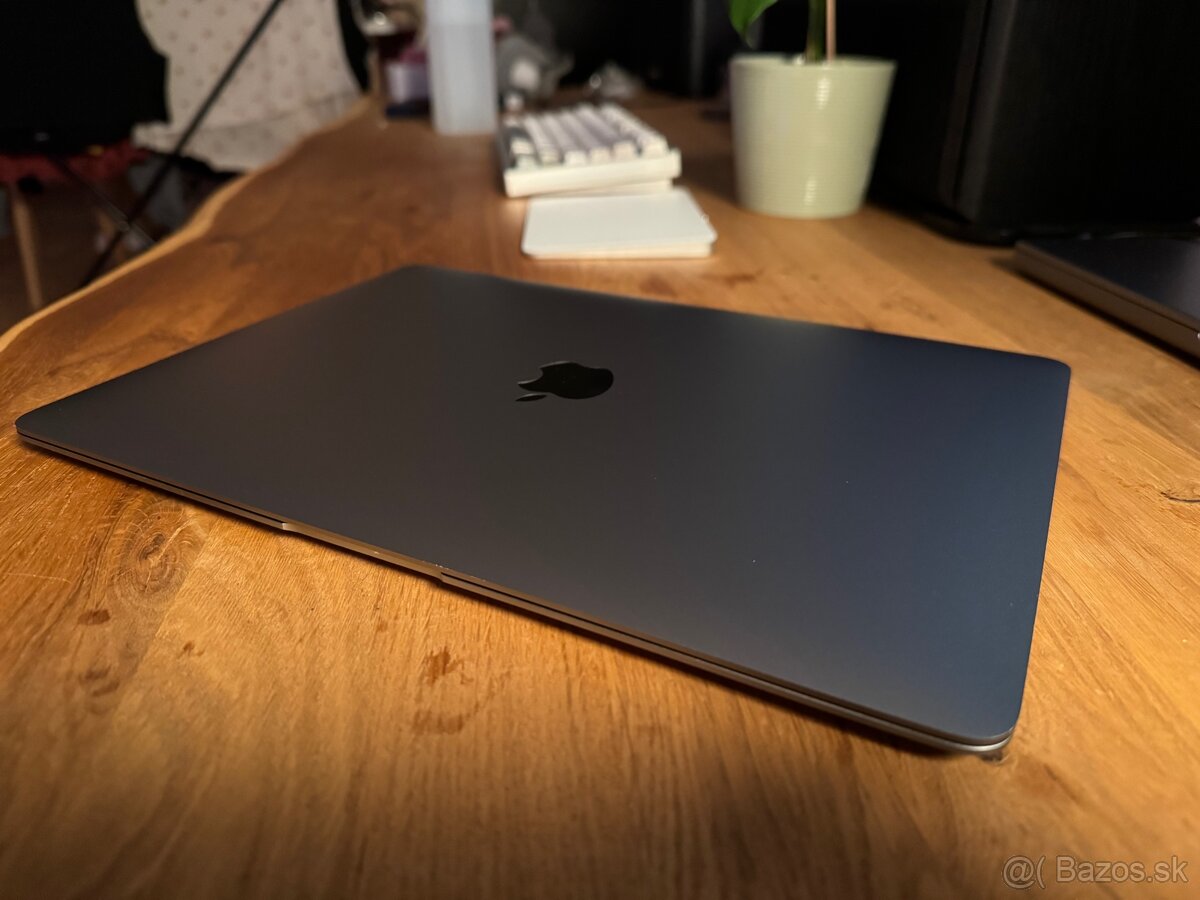 Apple M1 Macbook Air 16gb ram - 2