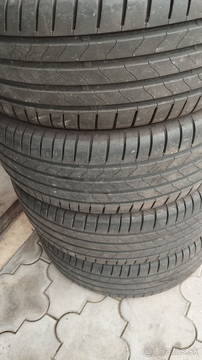SADA LETNYCH PNEUMATIK BRIDGESTONE 205/55R16 - 2