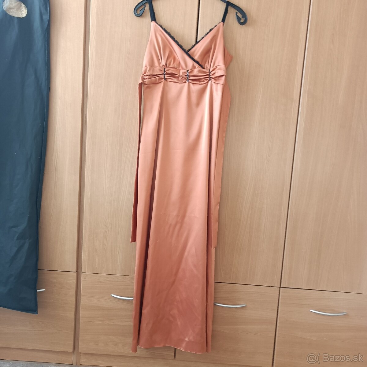 Predám slávnostné šaty - 2