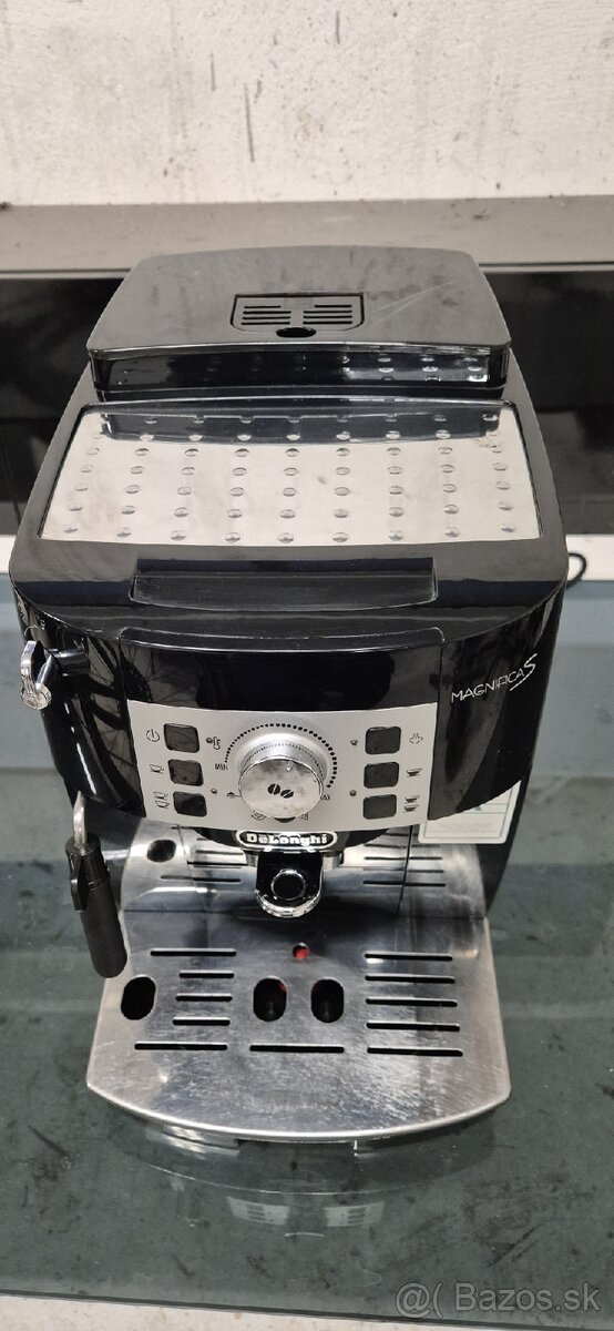 Predám kávovar Delonghi - 2