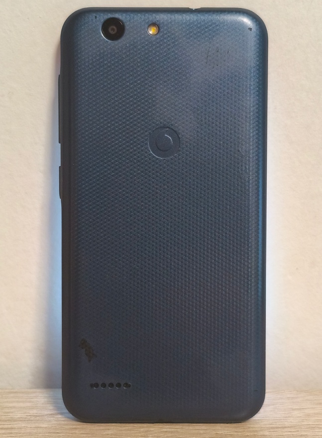 Predám mobil Vodafone Smart E8 4G - 2