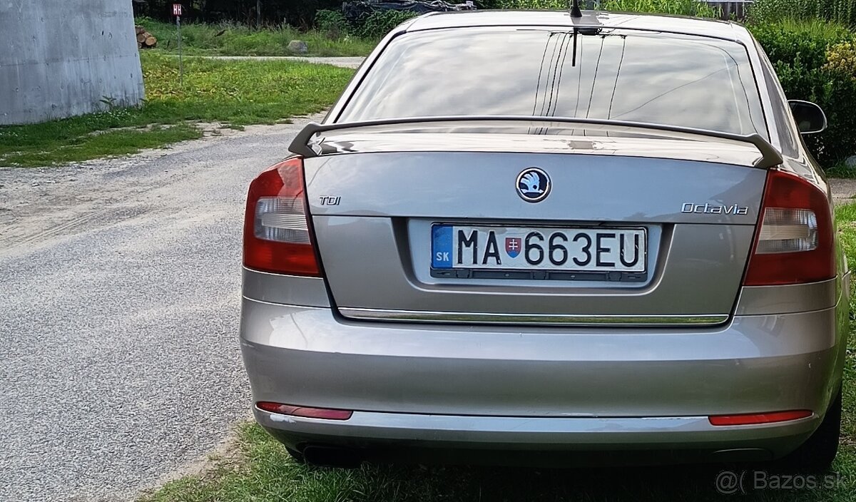 Škoda Octavia - 2