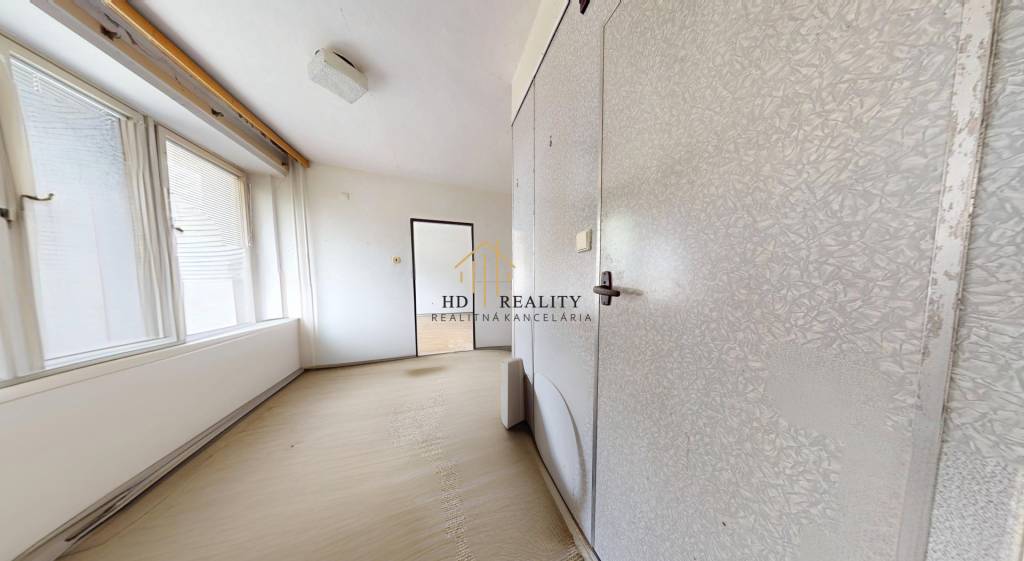 Na predaj 3-izbový byt v Dudinciach - 2