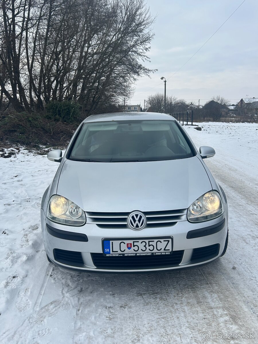 VW Golf V 1.4 benzín - 2