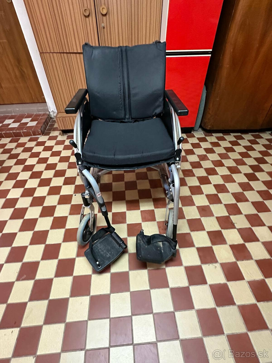 Predám invalidný vozík - 2