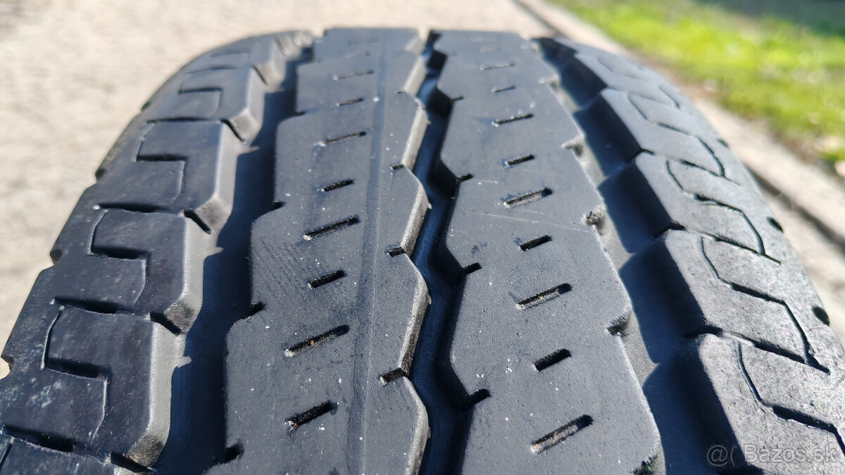 Letné pneu 225/75 R16CP --- CONTINENTAL - 2