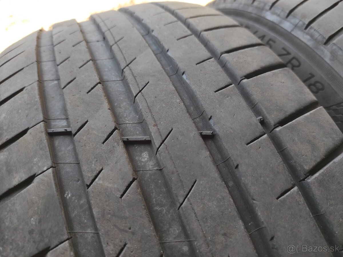 Letne pneu 235/45 R18 Michelin Tesla model 3 - 2
