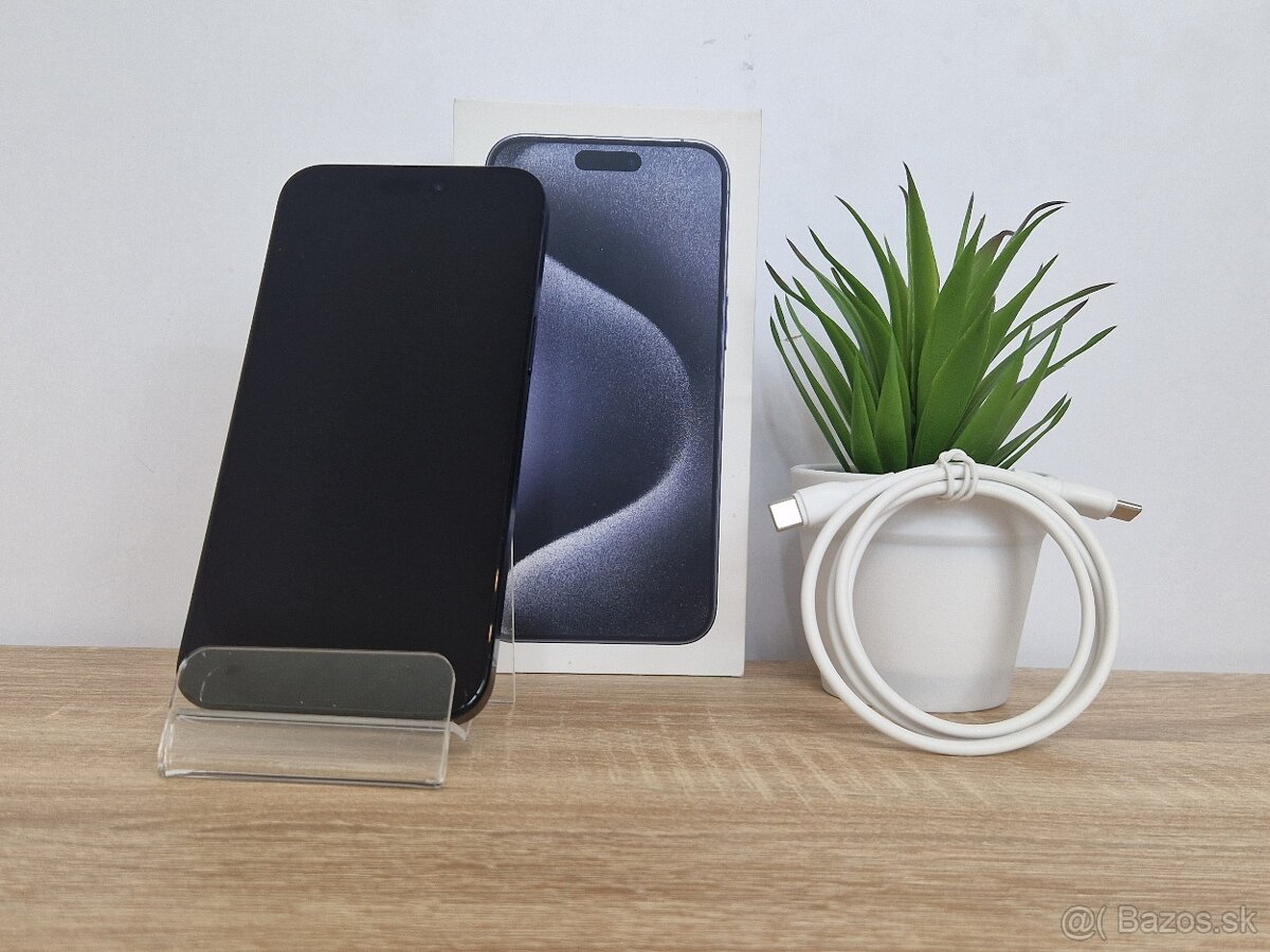 Apple iPhone 15 Pro Max 256GB Modrý Titán - 2