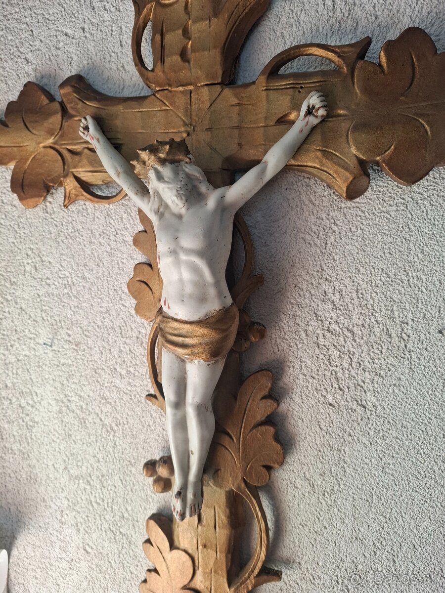 Predám starožitný kríž drevorezba porcelán - 2