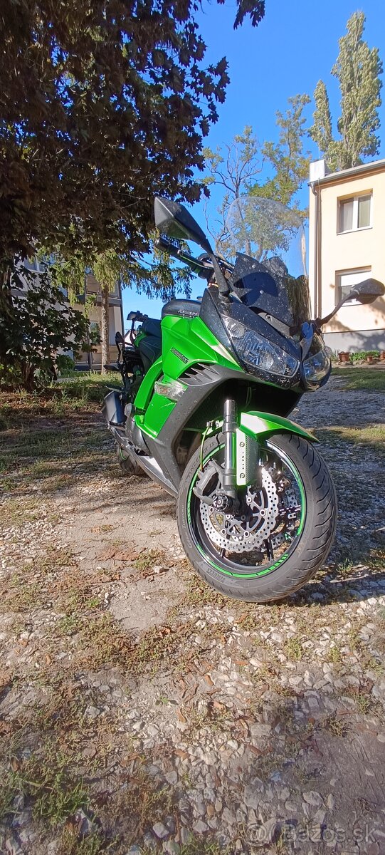 Kawasaki Z1000SX - 2